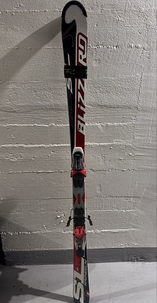 Blizzard Sci: Blizzard Ski 155cm inkl. Bindung – Usato da Emmenbrücke venduto da j_16 1