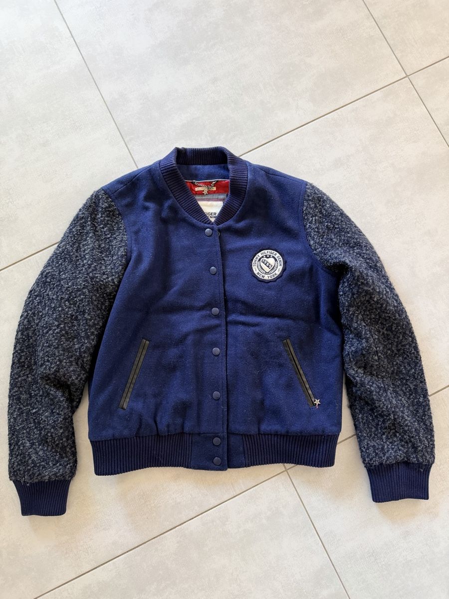 Tommy Hilfiger Jacken: Veste Tommy Hilfiger – Gebraucht aus La Neuveville von mypinguin