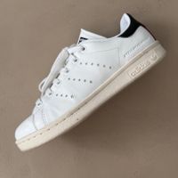 STELLA McCARTNEY x ADIDAS Stan Smith Sneaker 🤍