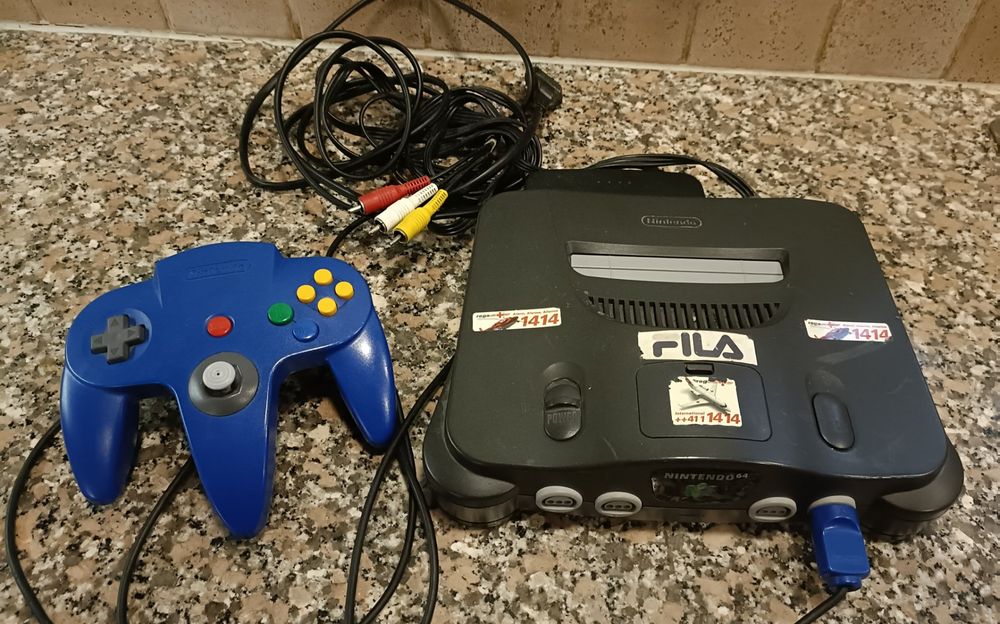 Nintendo 64 Konsole und ein Kontroller Kaufen auf Ricardo