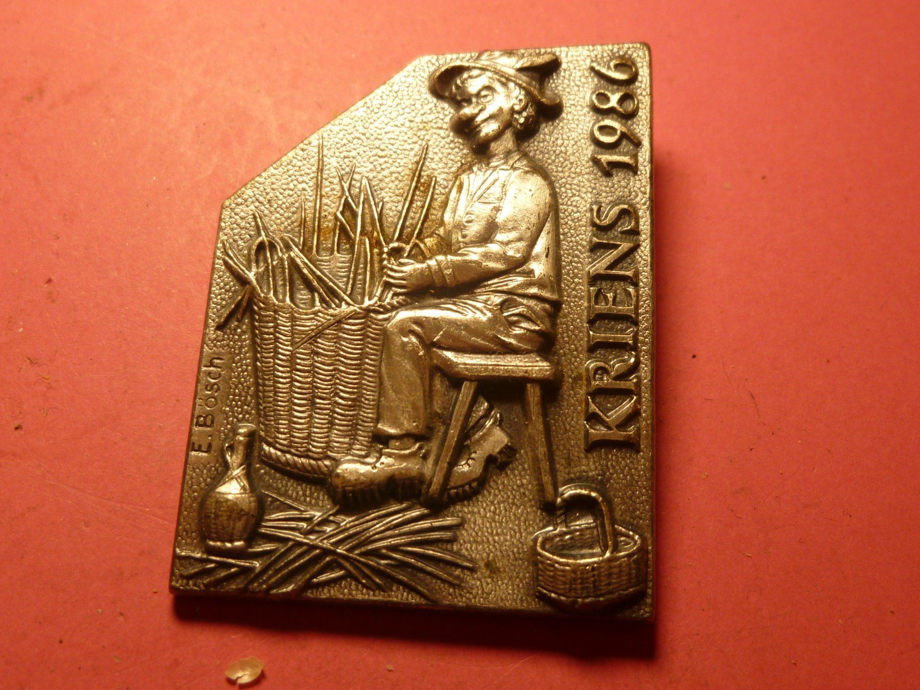 Plaquettes & Badges: KRIENS 1986 SILBER – D'occasion à Ried (Muotathal) par Mandarin02