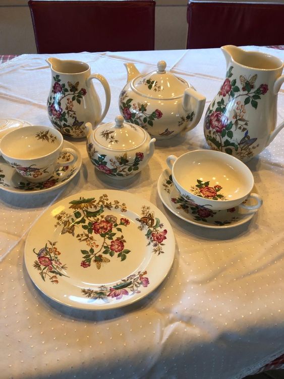8 Assiettes Bols À Salade De Fruits WEDGWOOD