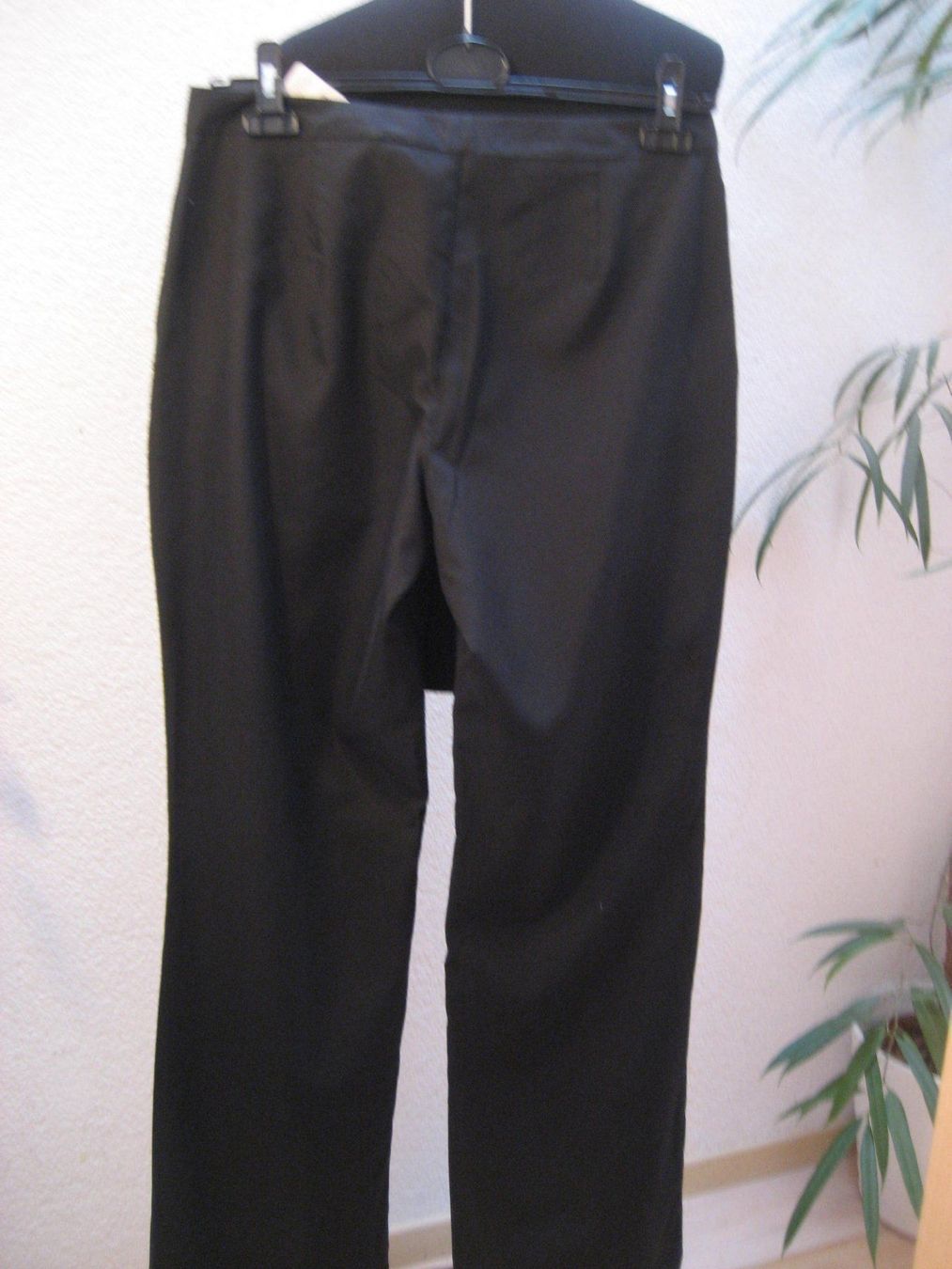Pantaloni: Pantalon OUI taille 40, neuf – Nuovo e nell'imballaggio originale da Delémont venduto da marryb 3