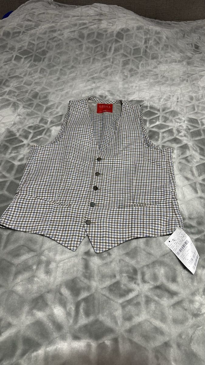 Gilet & Giacche: Herren elegant Weste S Grösse. – Usato da Cham venduto da Alexandar1986
