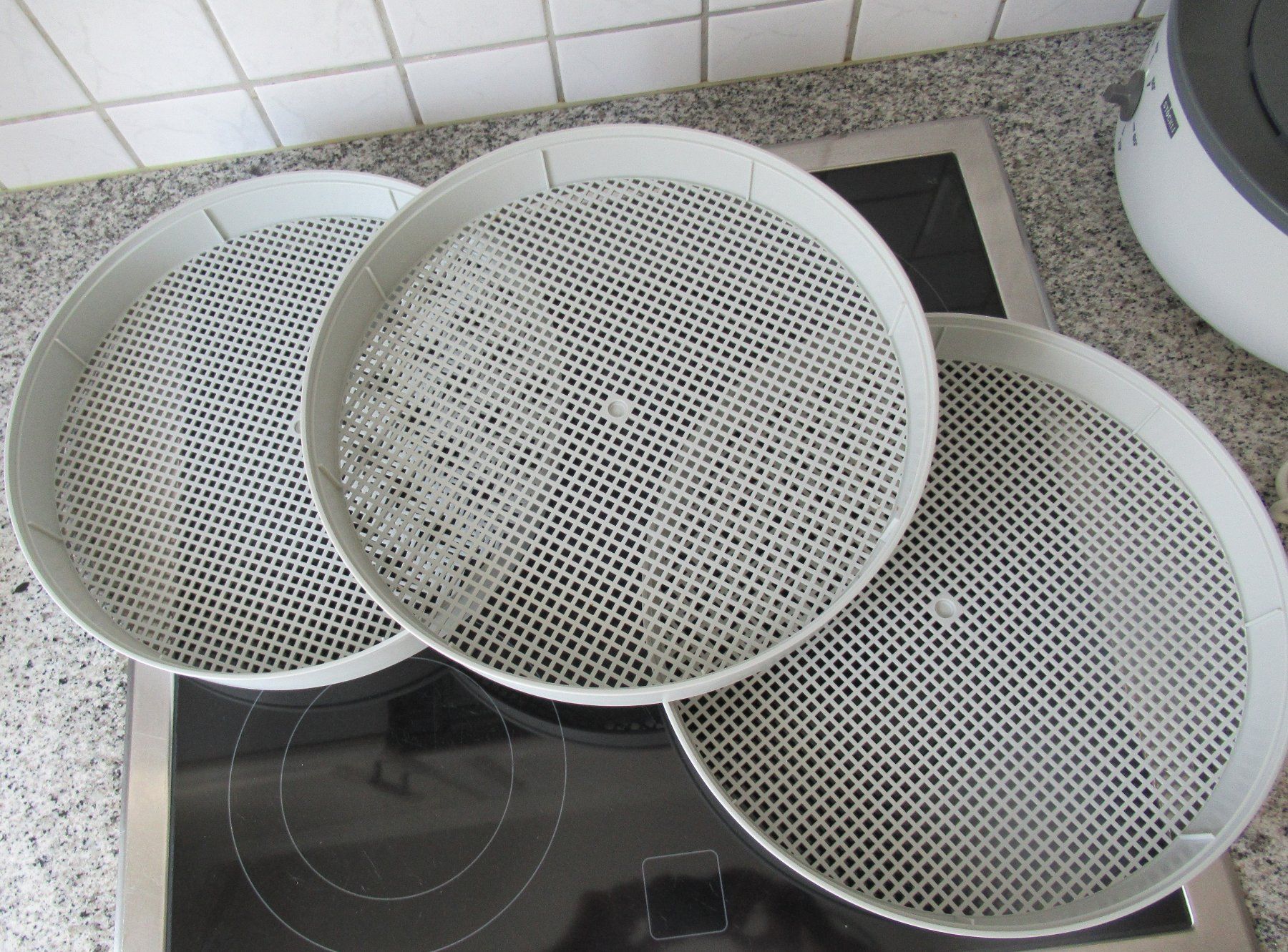 Stöckli Elettrodomestici da cucina: DÖRREX VON STÖCKLI MIT 3 SIEBEN – Usato da Ostermundigen venduto da Finnflower 2