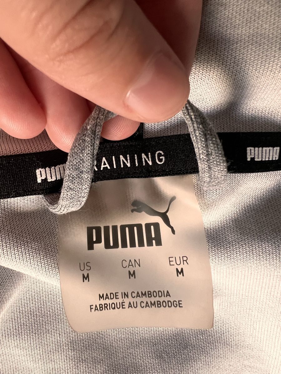 Puma Jacken: Puma Kapuzenjacke, Grösse M  – Gebraucht aus Pieterlen von l.pro6 2