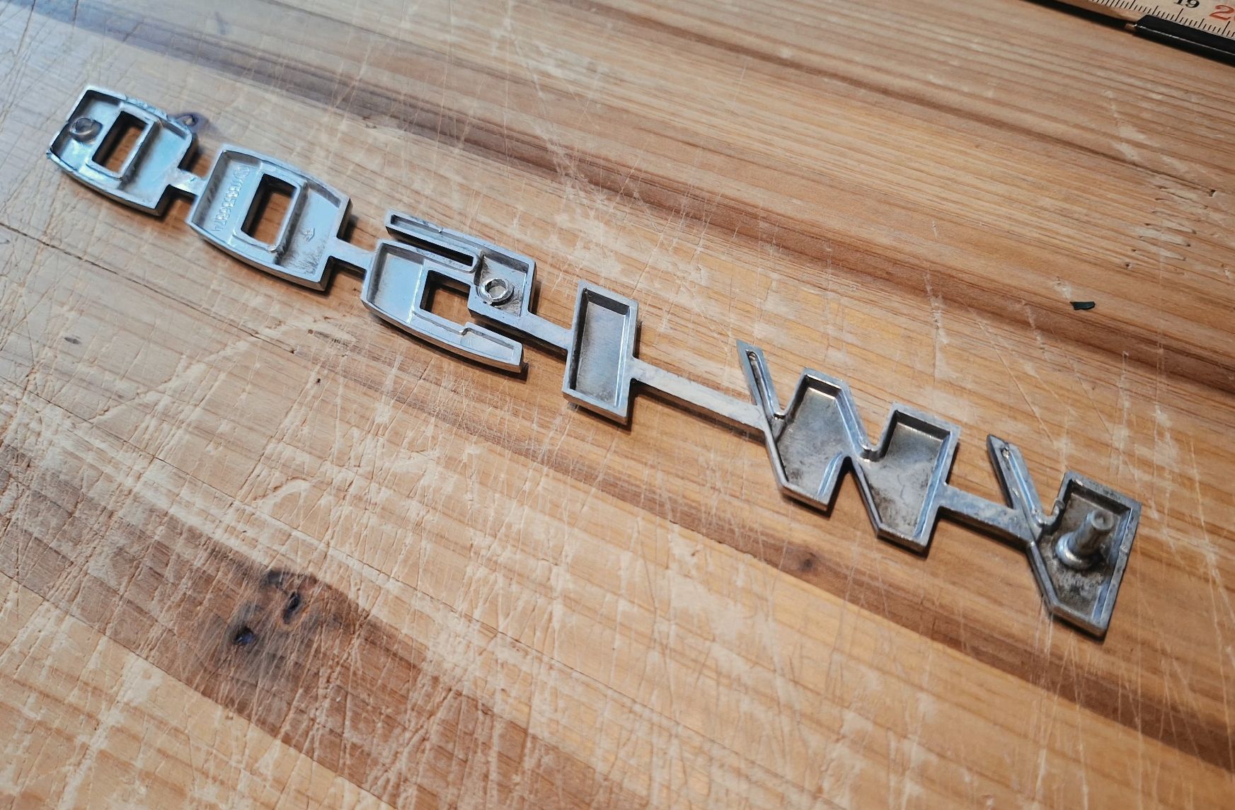 VW Alle Autoersatzteile: VW Käfer ,,1500" Emblem – Defekt aus Triesen von BLACKSHEEP75 1