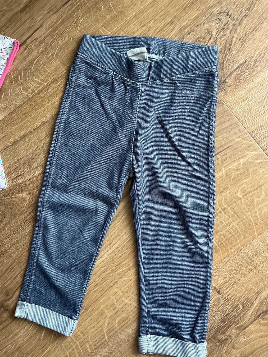 Kleiderpakete & -sets: Baby Trousers & Top18-24M – Gebraucht aus Brugg AG von Magna3 3