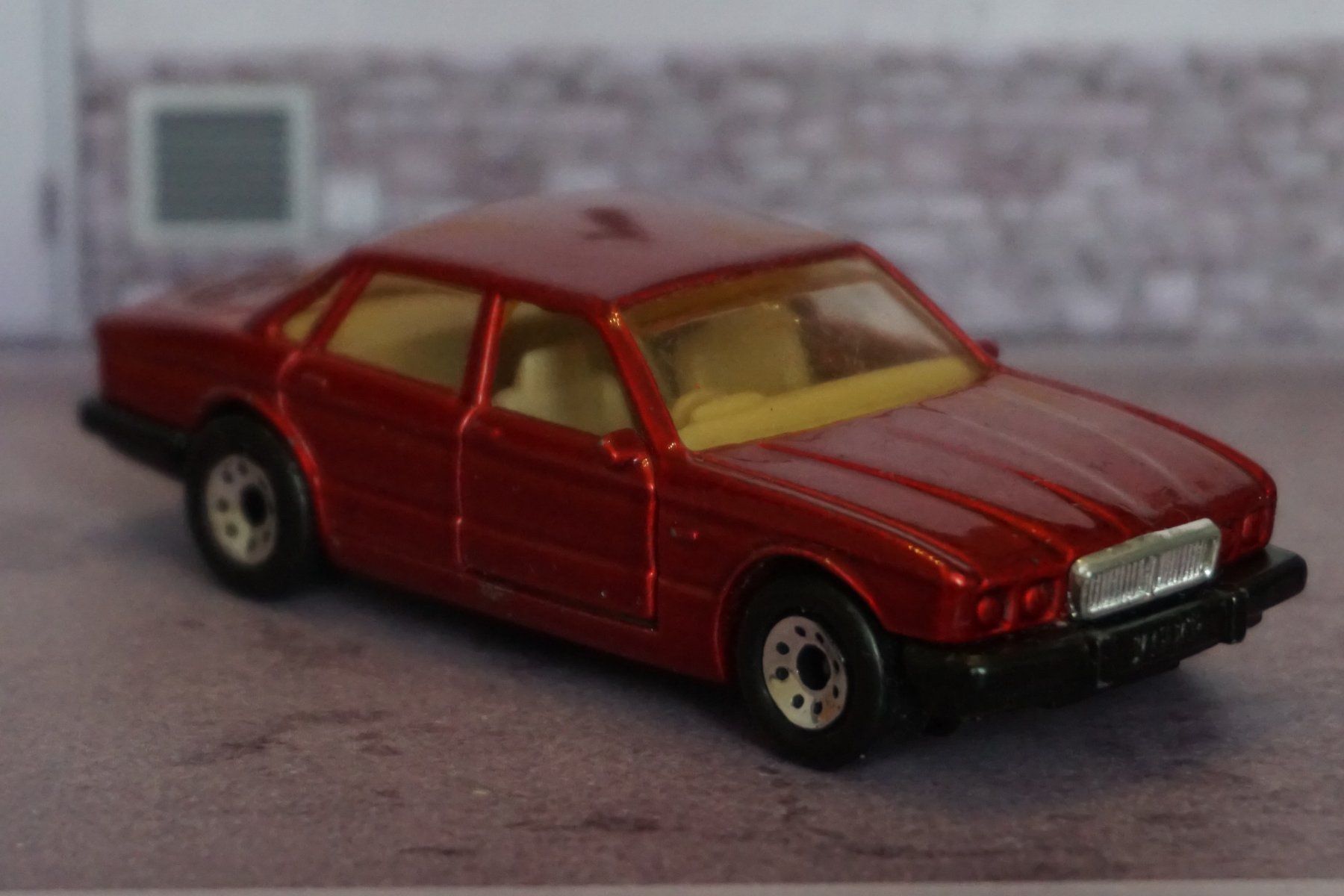 Matchbox Modellautos: Matchbox Jaguar XJ-6 COOL !!!!!!!!!!! – Gebraucht aus Reiden von Doppeldecker69