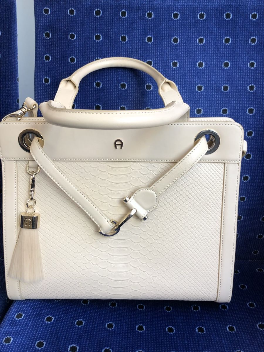 Aigner Borse da donna: Aigner Tasche (neuwertig) – Nuovo (secondo la descrizione) da bern venduto da marion78