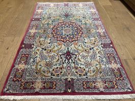 Dekorativer Seiden Isfahan - handgeknüpfter Perserteppich