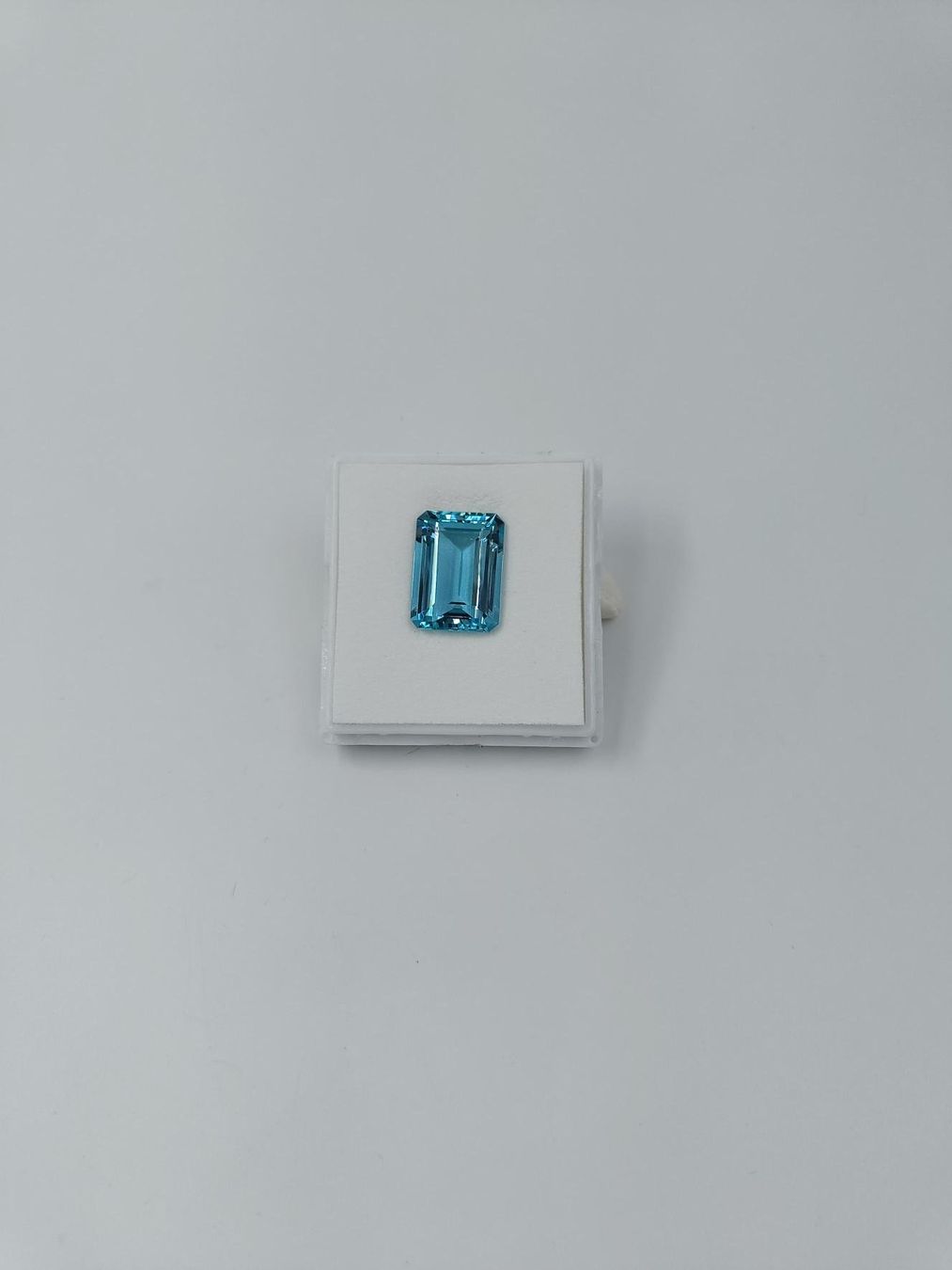 Pierres précieuses: 1 AQUAMARIN 37.93 CT. – D'occasion à Luzern par EdiGem 3
