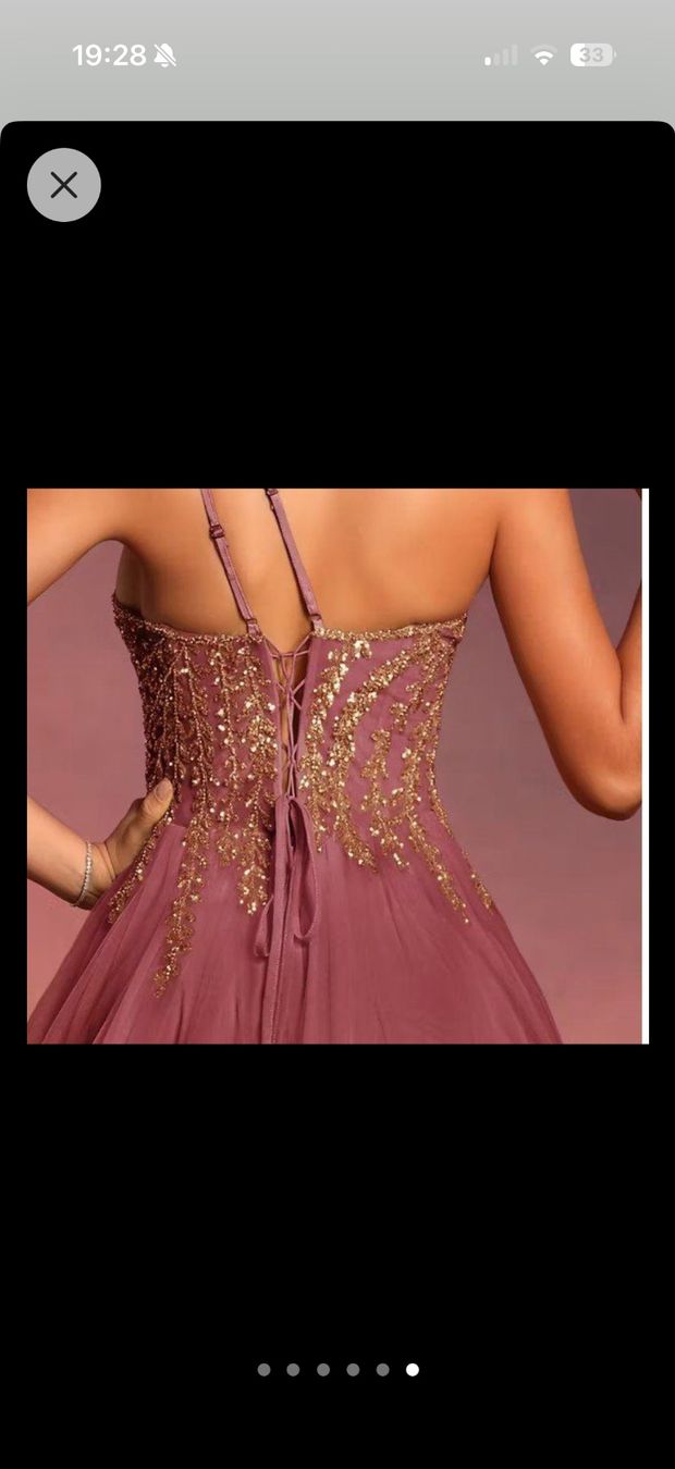 Robes: Langes Abendkleid für Damen – Neuf avec emballage d'origine à Zumikon par naiischoen 5
