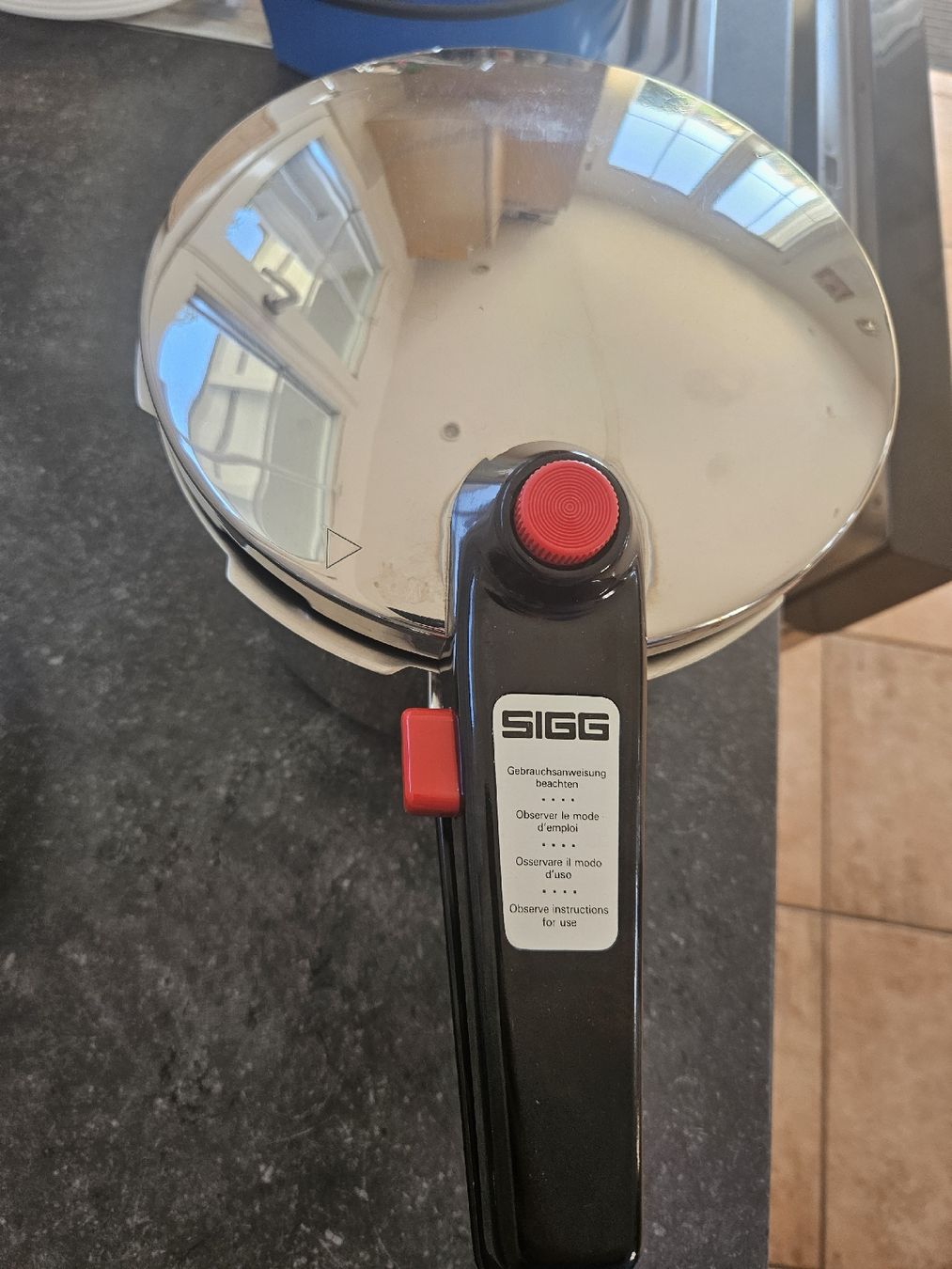 Sigg Töpfe: autocuiseur sigg – Gebraucht aus Onnens FR von YNM90
