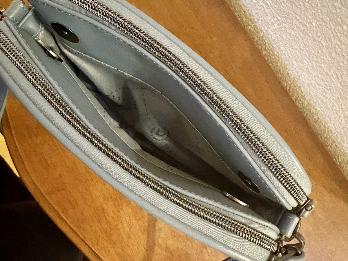 Bugatti Borse da donna: Bugatti Tasche , grau / blau – Usato da Gossau SG venduto da Dobby1974 3