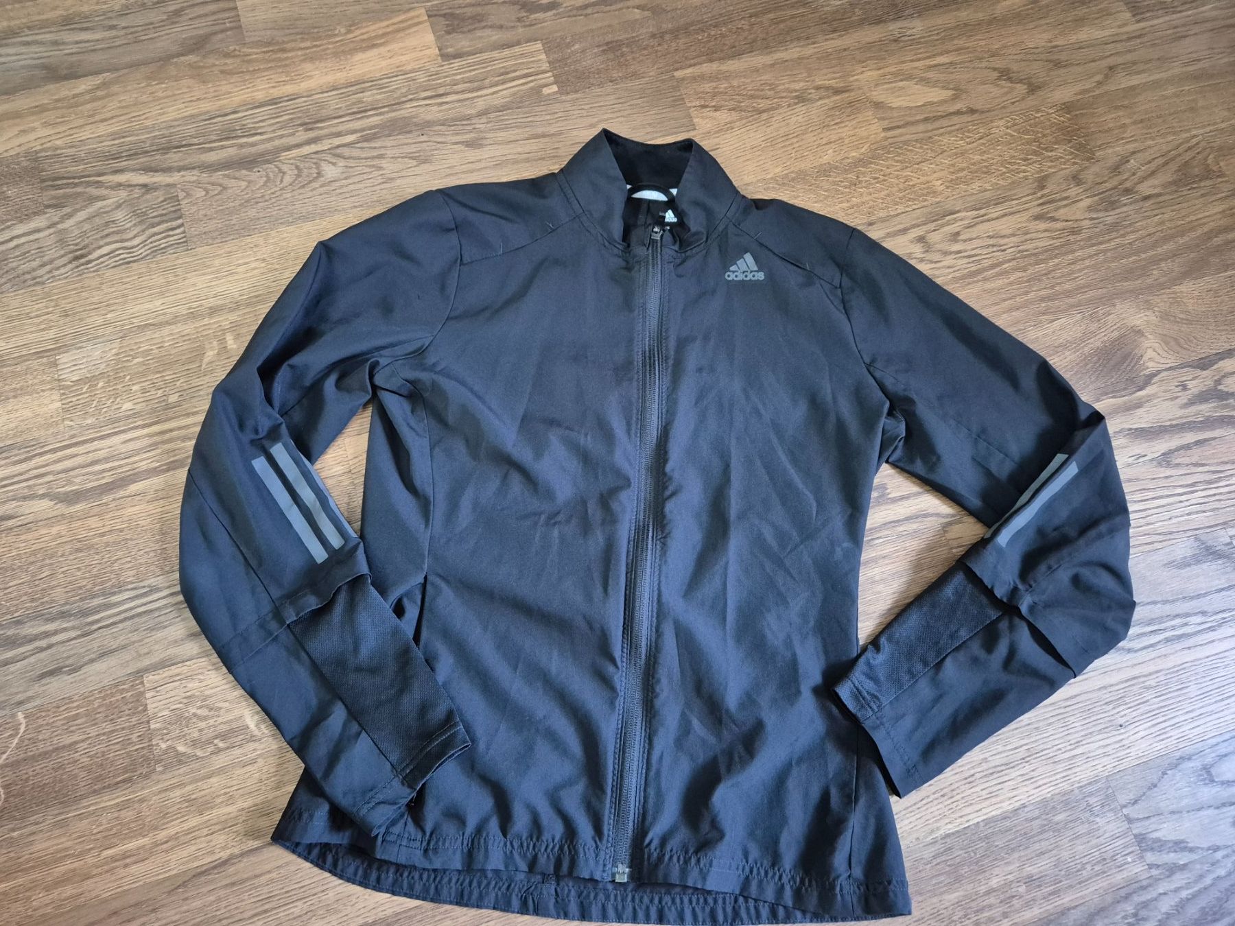 Adidas Jacken: Adidas black light running jacket size S – Gebraucht aus Zürich von monadiederich