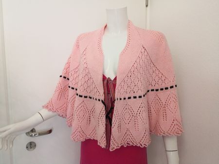🤩HANDGEMACHTER PONCHO ROSA MIT SCHWAREM BAND NEU