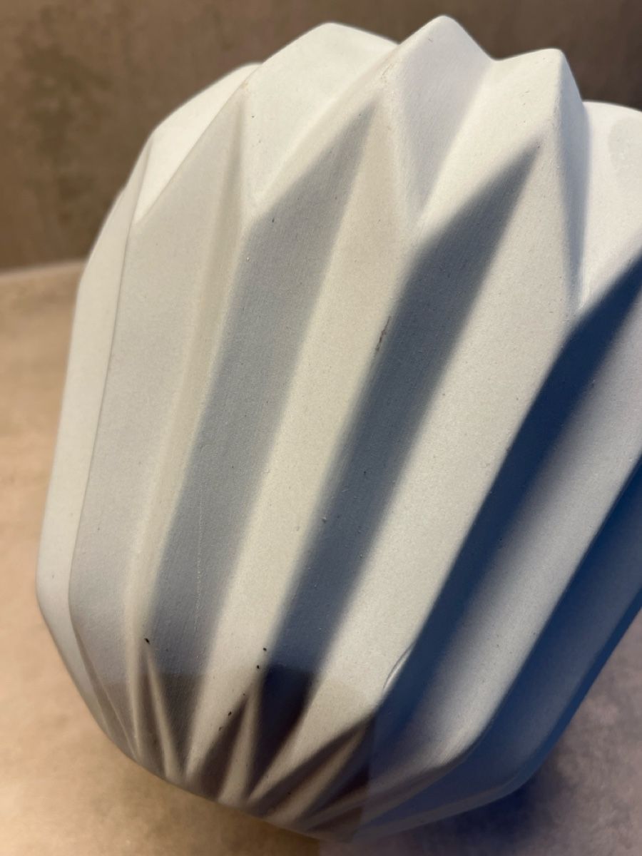 Vase & Récipients: Dekorative Vase matt hellblau geometrisch – D'occasion à Winkel par Mandarinchen9 2