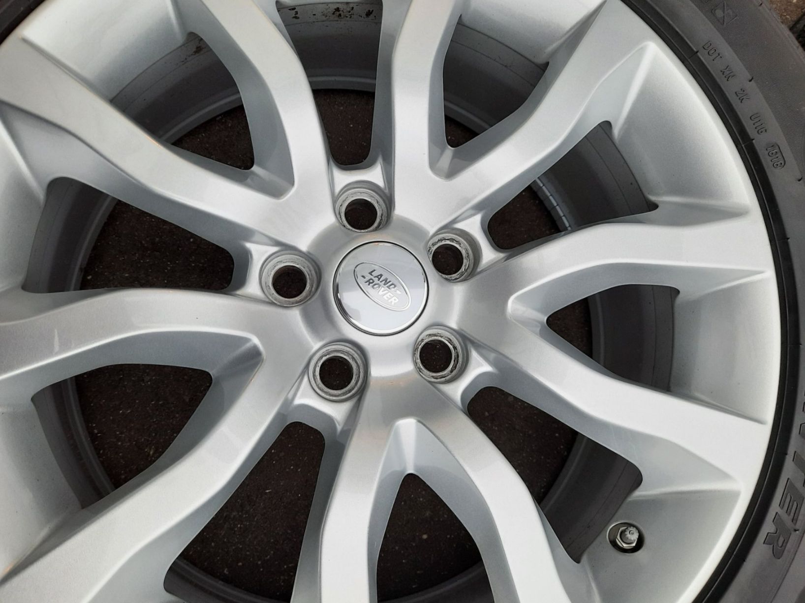 Land Rover Pneus & Kompletträder: Winterräder - original - RANGE ROVER Sport 2014-> – Gebraucht aus Thun von Jazz51 2