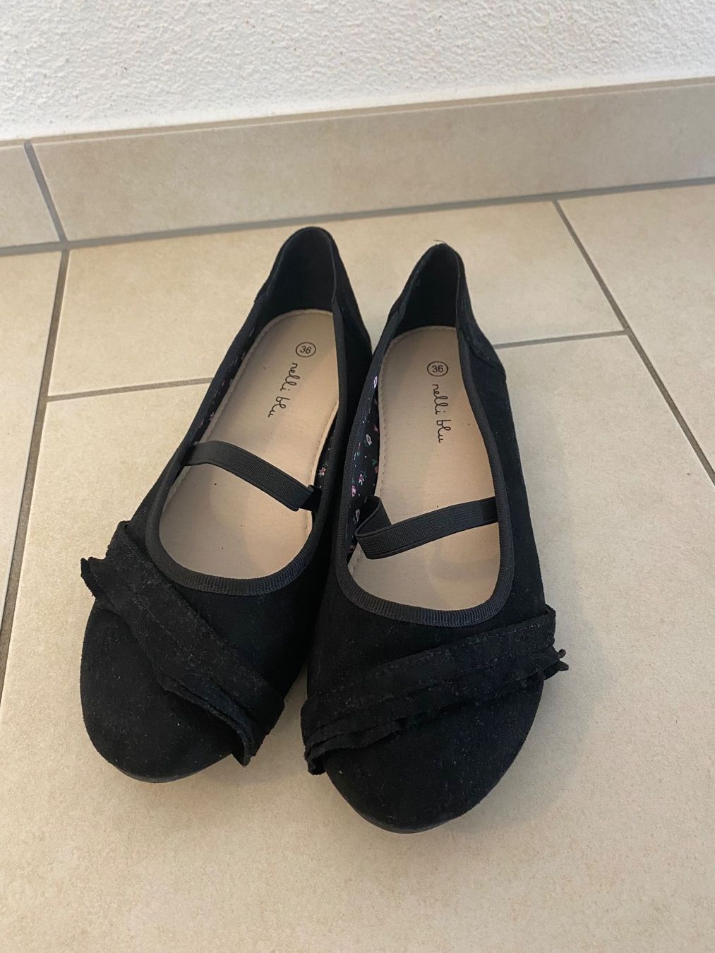 Scarpe per ragazze: Schwarze Ballerinas, Gr. 36 – Usato da Küssnacht am Rigi venduto da icbicb 3