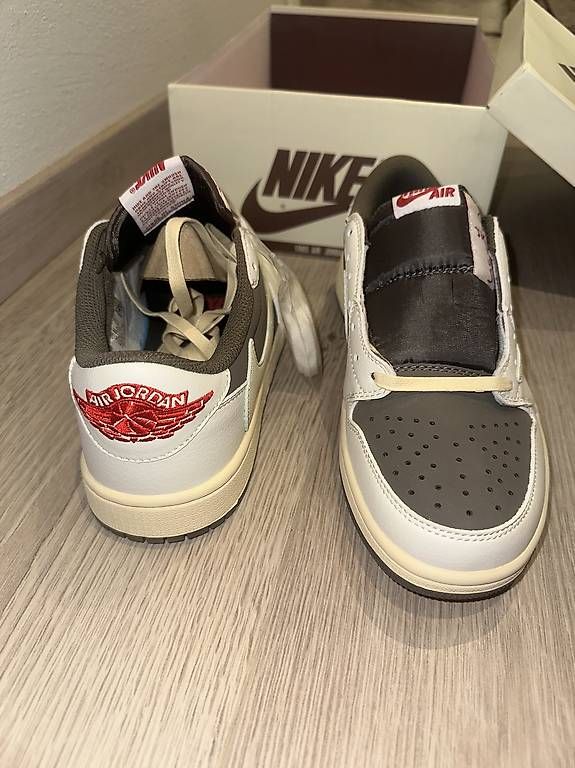 Scarpe da uomo: Jordan 1 Retro Low OG SP – Nuovo e nell'imballaggio originale da Grandson venduto da mat_96qw 4