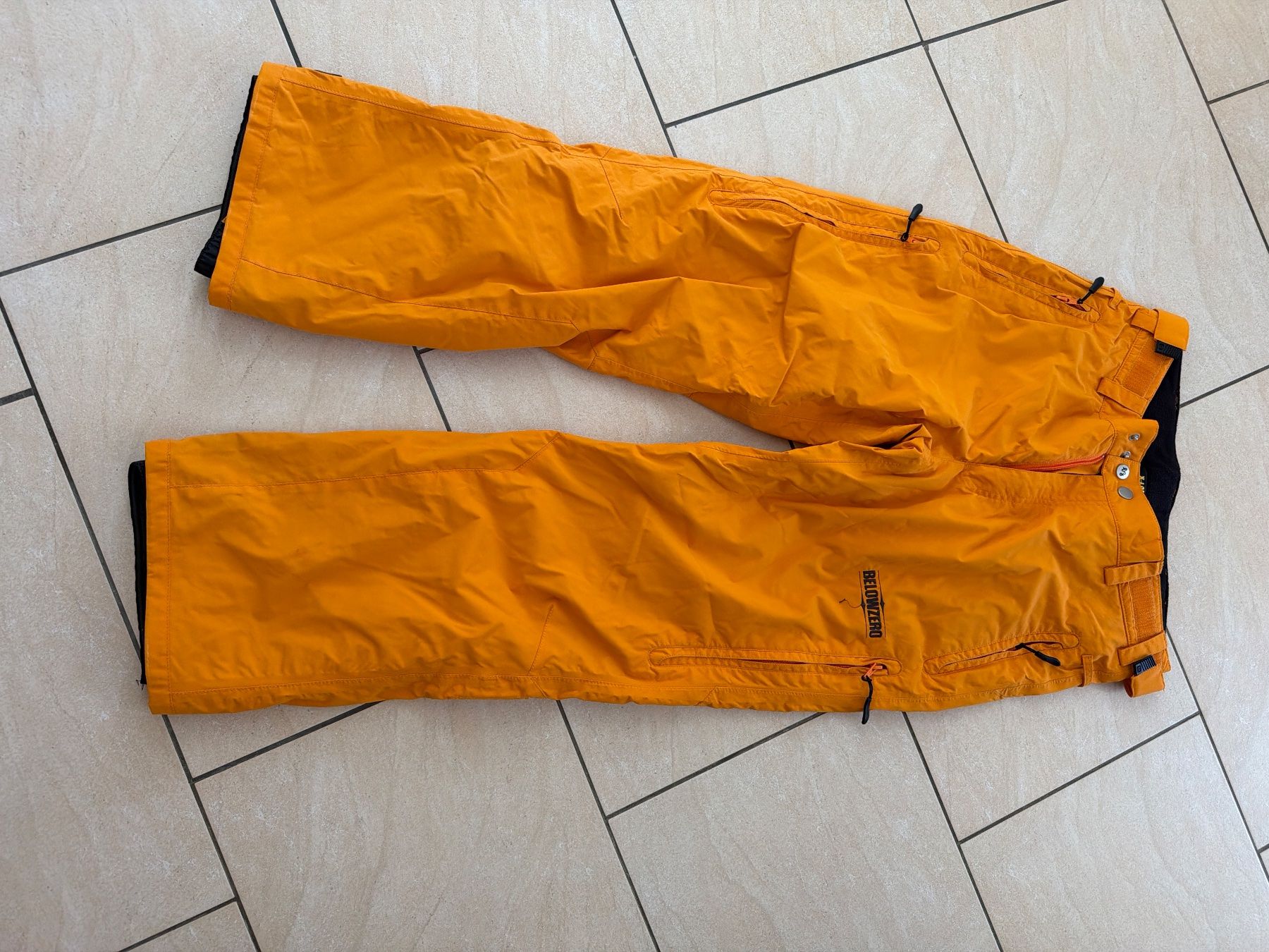 Pantaloni: Skihosen – Usato da Volketswil venduto da markiza01 1