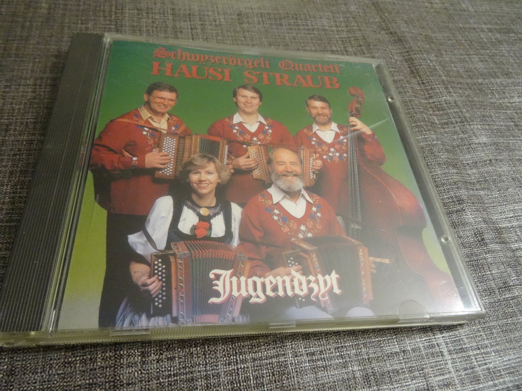 CD: CD Schwyzerörgeli Quartett, Hausi Straub - Jugendzyt – Usato da Olten venduto da Disc-Ausverkauf