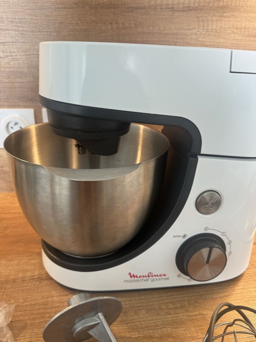 Moulinex Appareils de cuisine: Robot Moulinex Masterchef Gourmet avec accessoires – D'occasion à Nyon par yos_7w5m 6