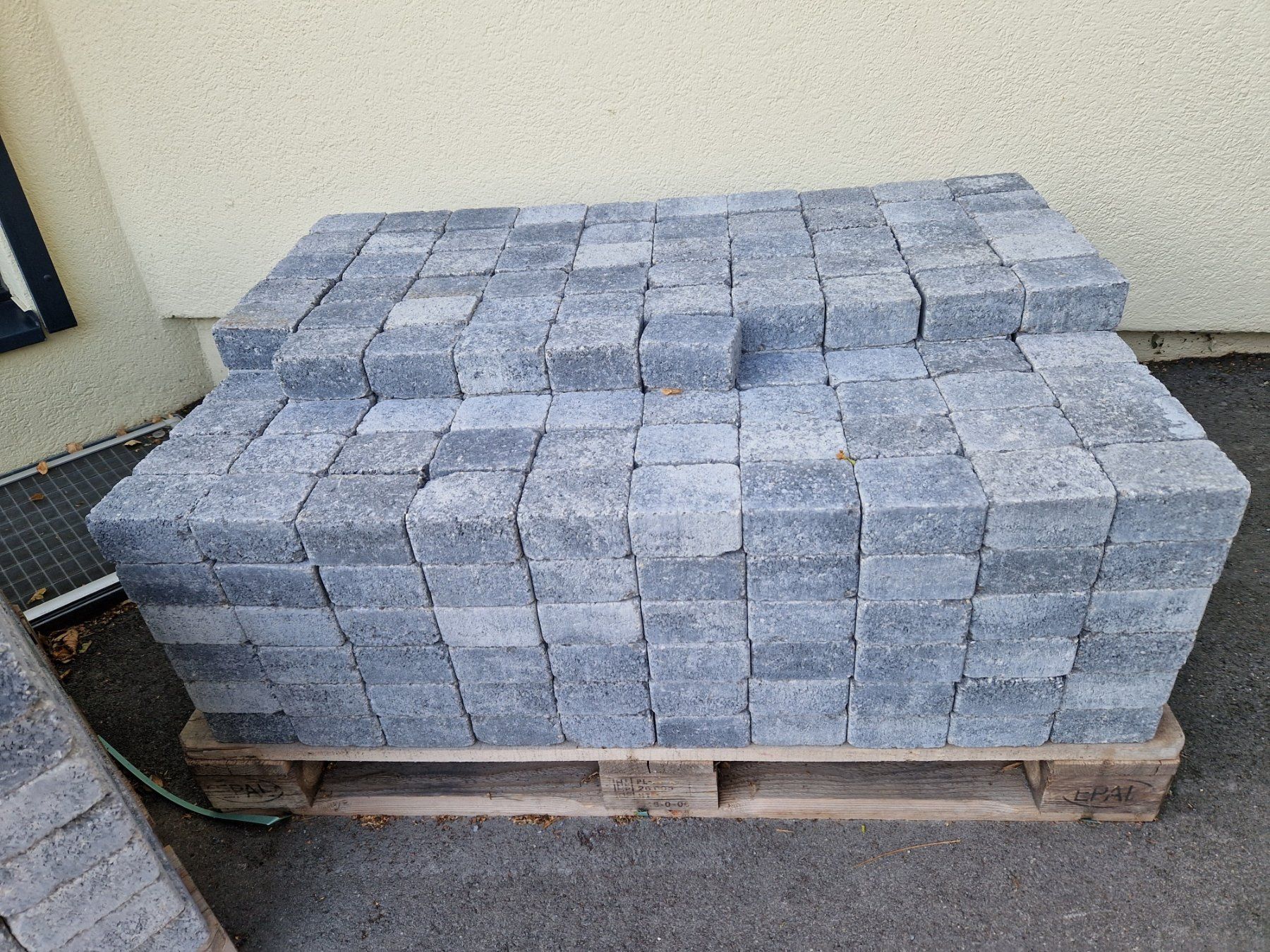 Steine & Dachziegeln: Pflastersteine Tegua – Gebraucht aus St. Erhard von Zimi999 2