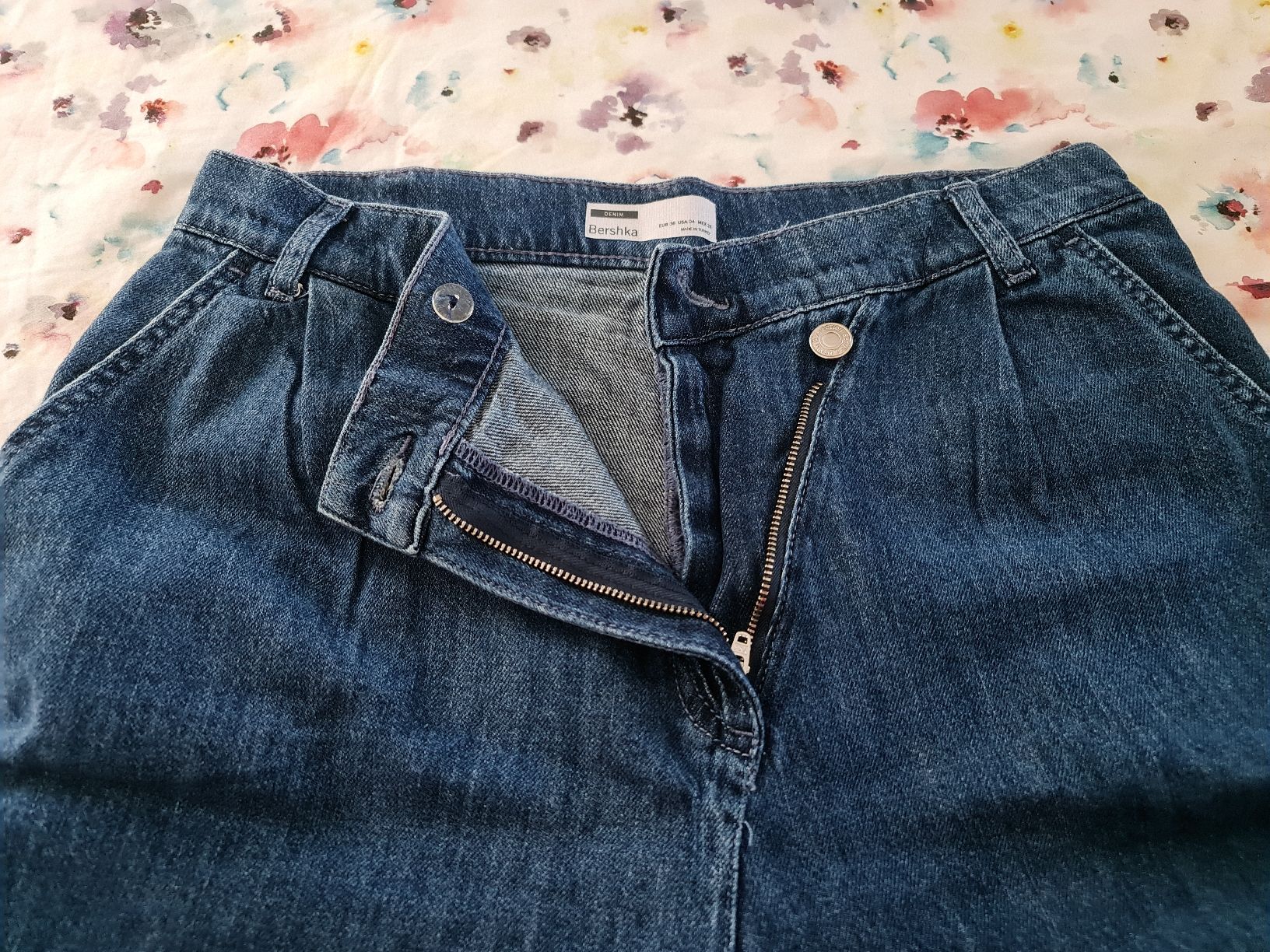 Bershka Jeans: Bershka Jeanshose Gr.36 – Gebraucht aus Pratteln von bea_bxv5