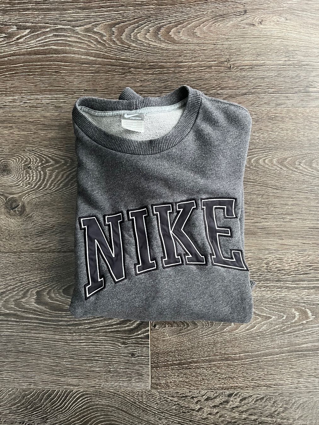 Nike Maglioni & Felpe: Nike Vintage Sweatshirt – Usato da Bülach venduto da eryo343 2