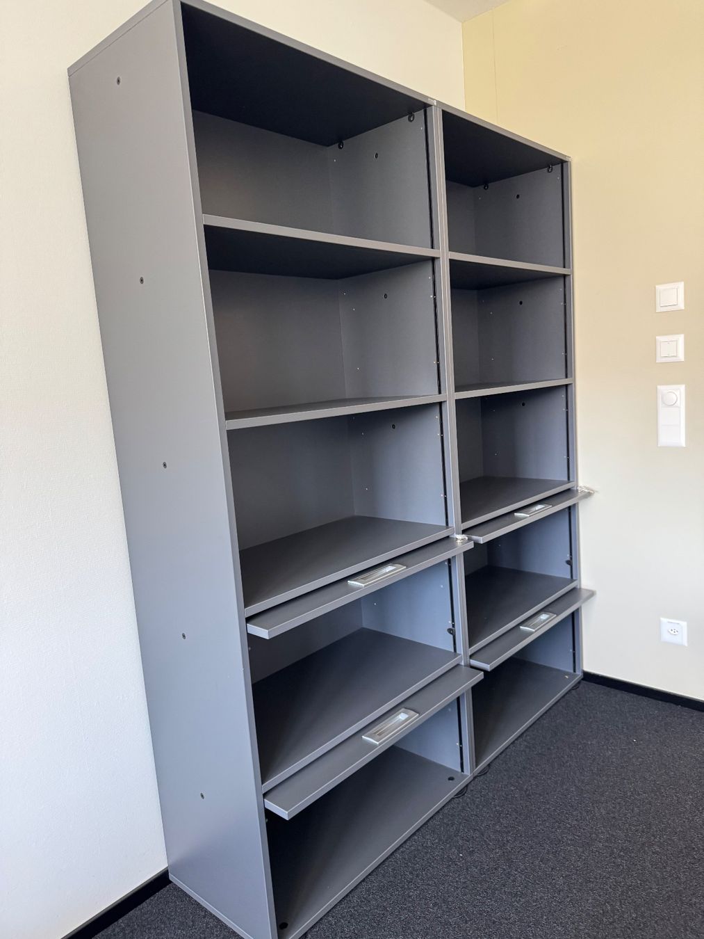 Scaffali: Grosses Büroregal Grau zwei Elemente – Usato da Diessenhofen venduto da Osio 1