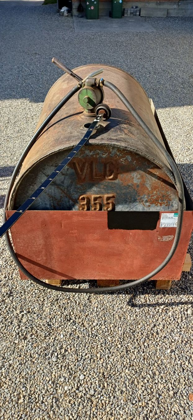 Accessori per altri veicoli: Dieseltank mit Auffangwanne – Usato da Dieterswil venduto da Jackie63 3