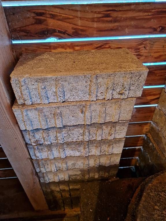 Revêtements de sol: Bodenplatten/ Pflastersteine – D'occasion à Hitzkirch par h_z_hrx6 2