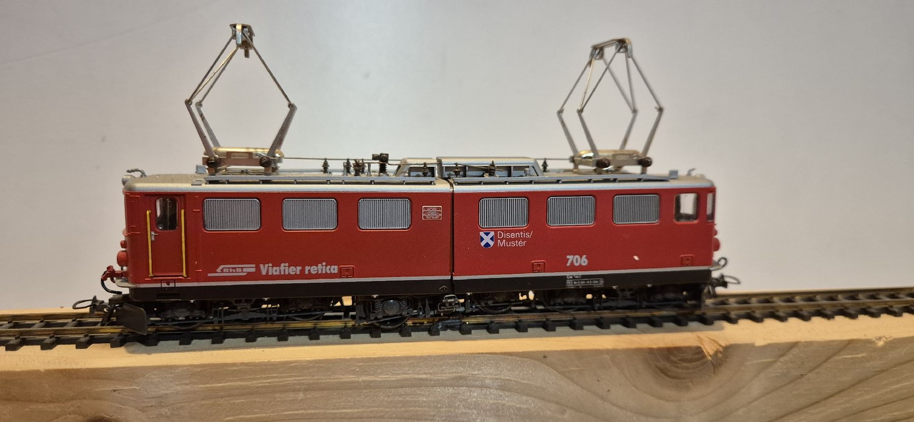Bemo Modellini di ferrovie: Bemo 1254/6 Ge 6/6 RhB Disentis Digital Selectrix – Usato da Illhart venduto da Markus203