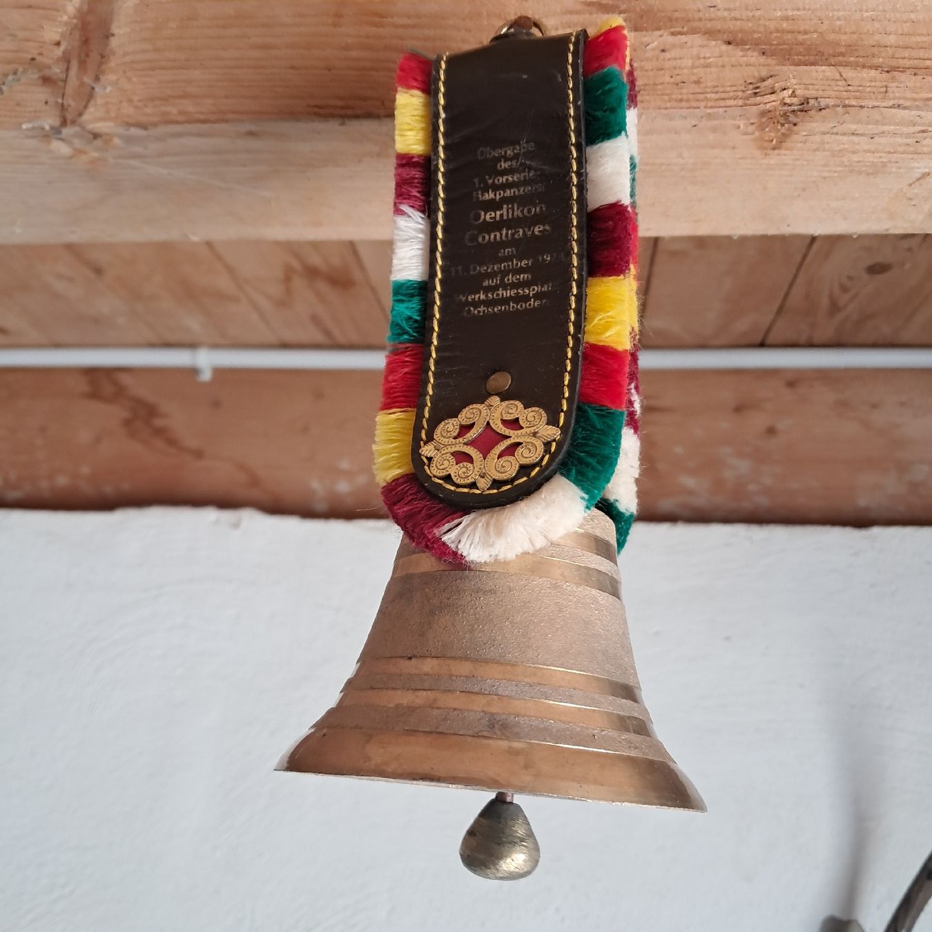 Glocken & Treicheln: NEUWERTIGE KLEINE GLOCKE  – Gebraucht aus Murten von SHETHOF 3