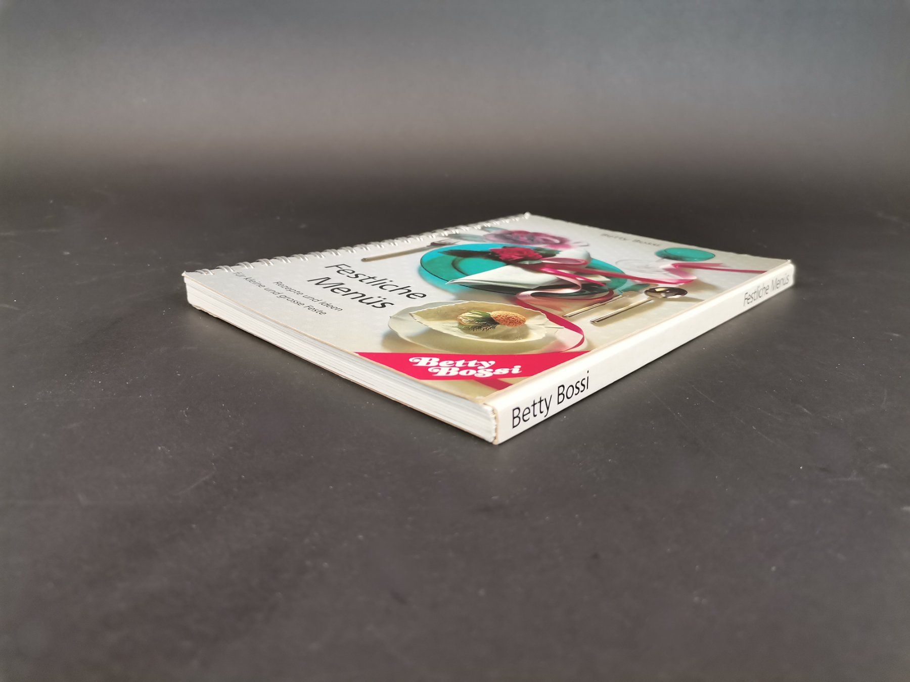 Libri: BETTY BOSSI Festliche Menüs – Usato da Schaffhausen venduto da Restwert_SH 3