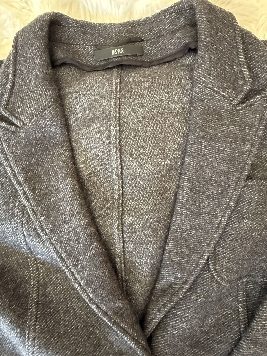 Hugo Boss Giacche: Veste BOSS grise taille 38 – Usato da Monthey venduto da Joseph-29 1