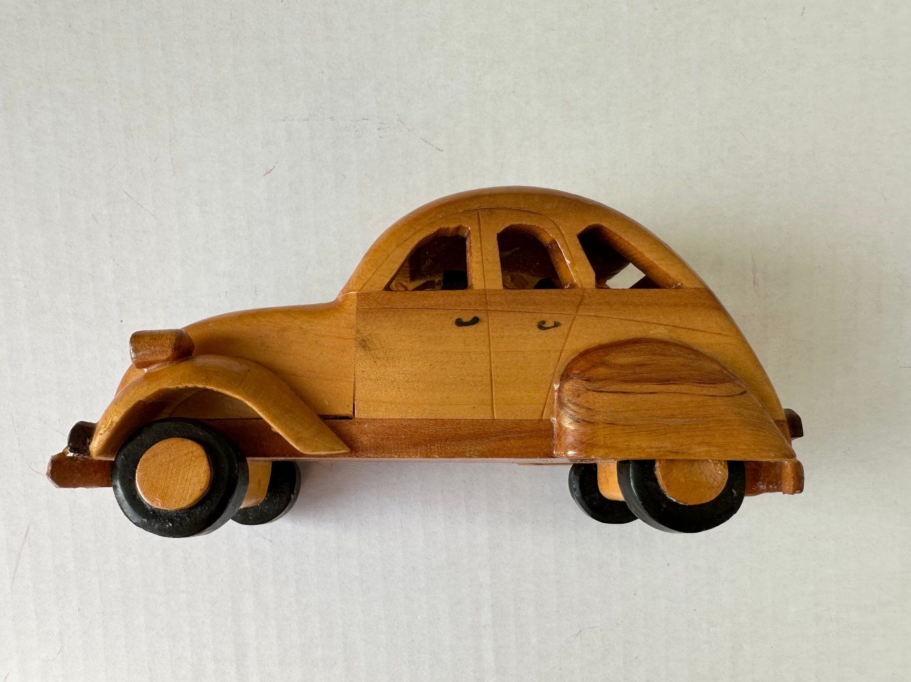 Citroën Modellini d'auto: Citroen 2CV aus Holz, Döschwo – Usato da Adligenswil venduto da e17s15 1