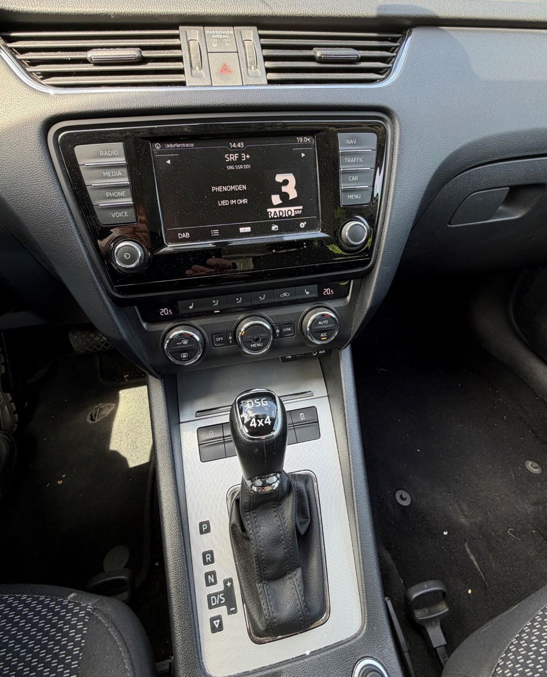 Skoda Autos: SKODA 2.0 TDI 184 Ambition 4x4 DSG – Gebraucht aus Dietikon von Outifit 7