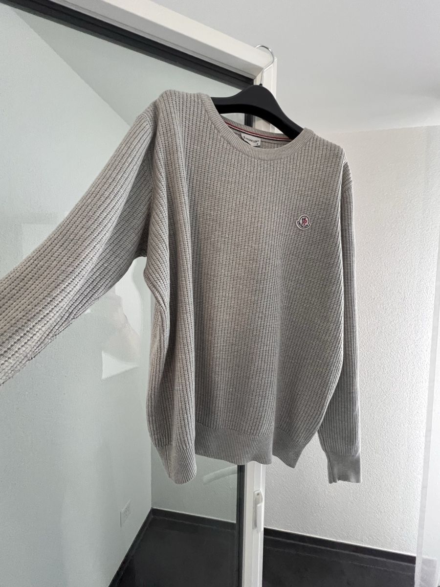 Moncler Maglioni & Felpe: Moncler Pullover grau Grösse M – Usato da Winterthur venduto da ChicMarkt 2