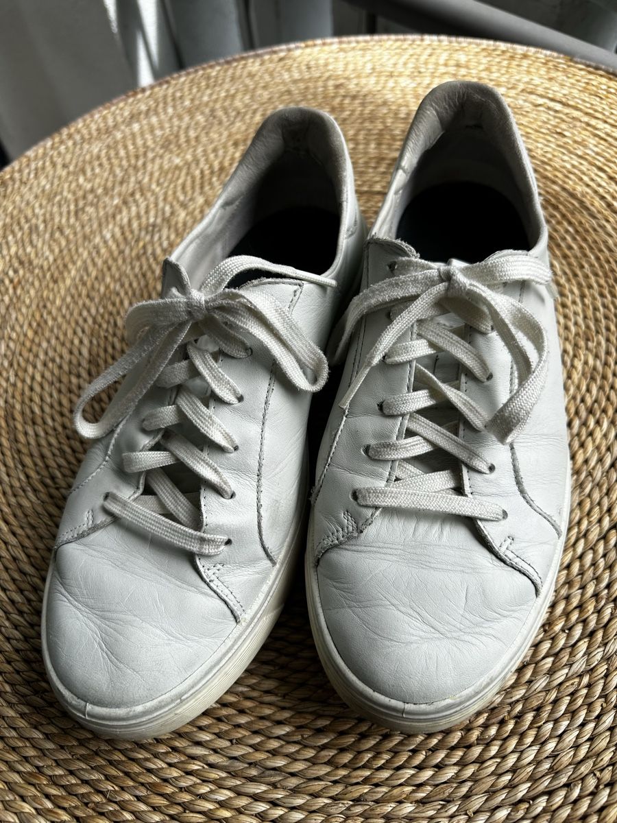 Ecco Chaussures hommes: Ecco Leather White Sneakers Size 40 – D'occasion à Zürich par kas_g26m
