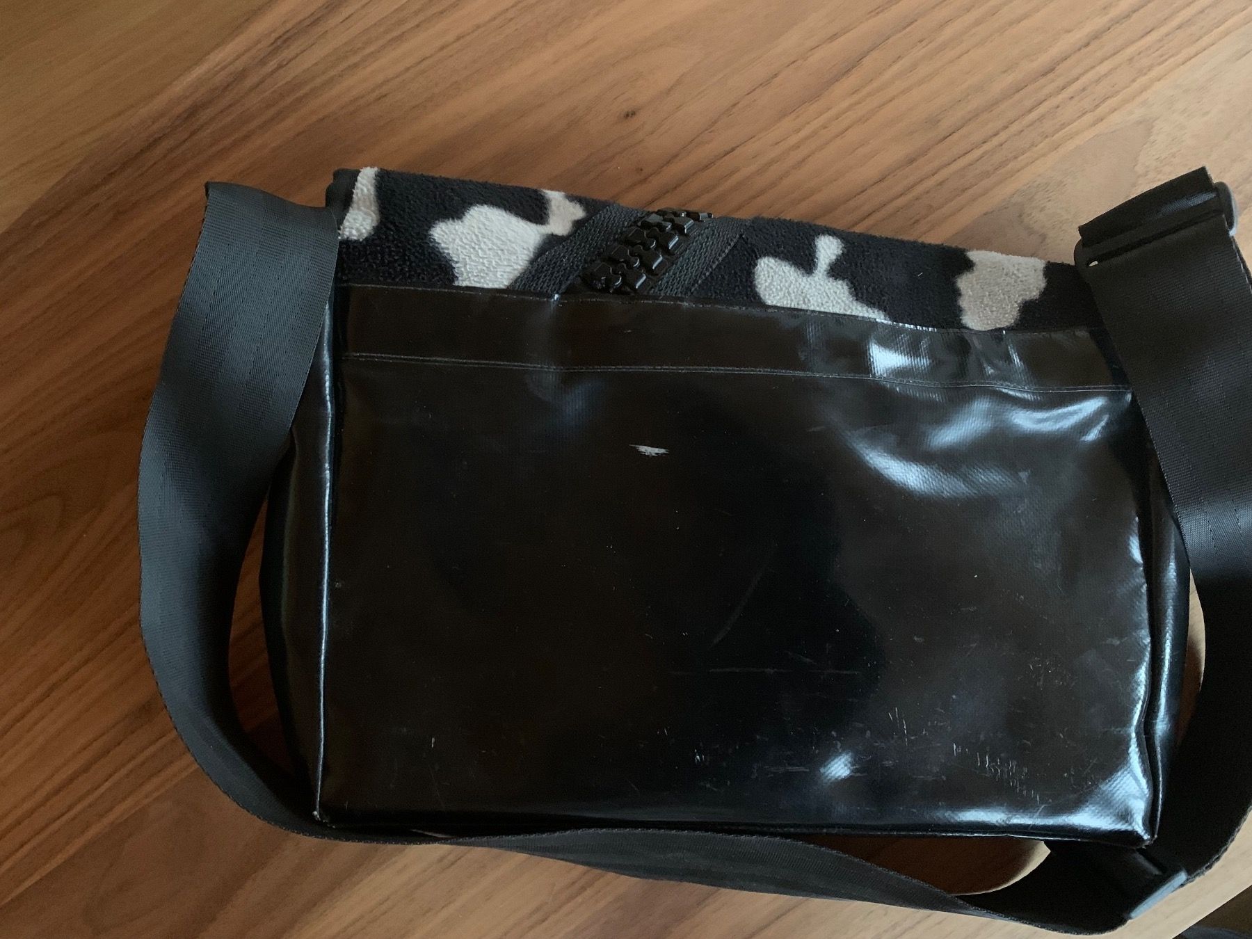 Borse da donna: Tasche: kuhmustee – Usato da Unterbäch VS venduto da chr_cd25 1