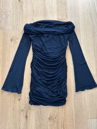Schwarzes Minikleid, Partykleid mit Trompetenärmeln, S
