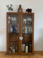 Vitrinenschrank aus massiv Kirschholz