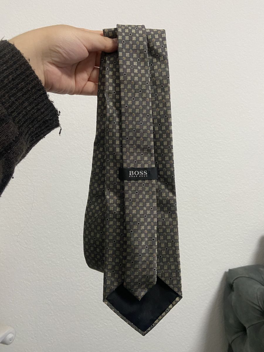 Hugo Boss Cravatte: Cravate Hugo Boss – Usato da Montreux venduto da Perledor 2