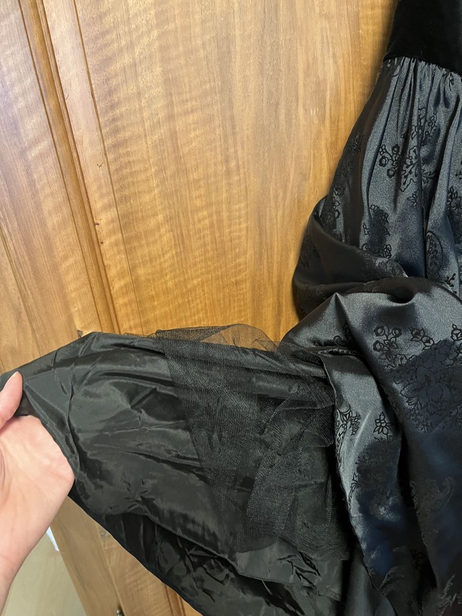 Robes: Vintage Kleid mit Samt schwarz Gr. 36 – D'occasion à Rotkreuz par zisii 1