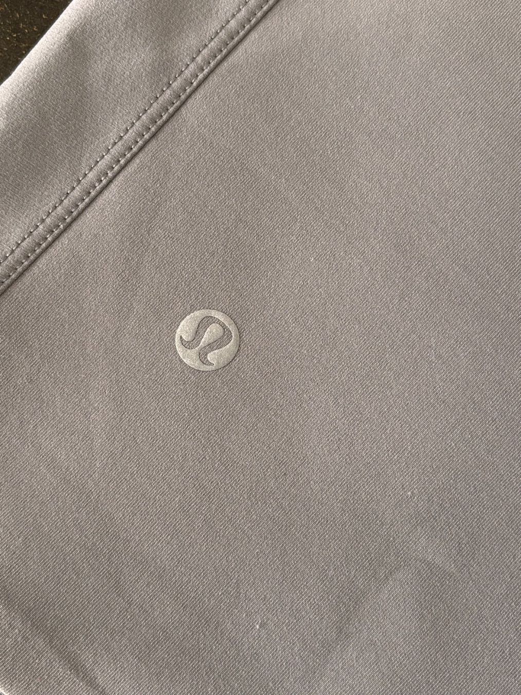 Lululemon Pantaloni: Lululemon 'T.H.E. Short' (M) – Usato da Bern venduto da lolapennt 2