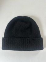 Black hat Uniqlo 100% cashmere