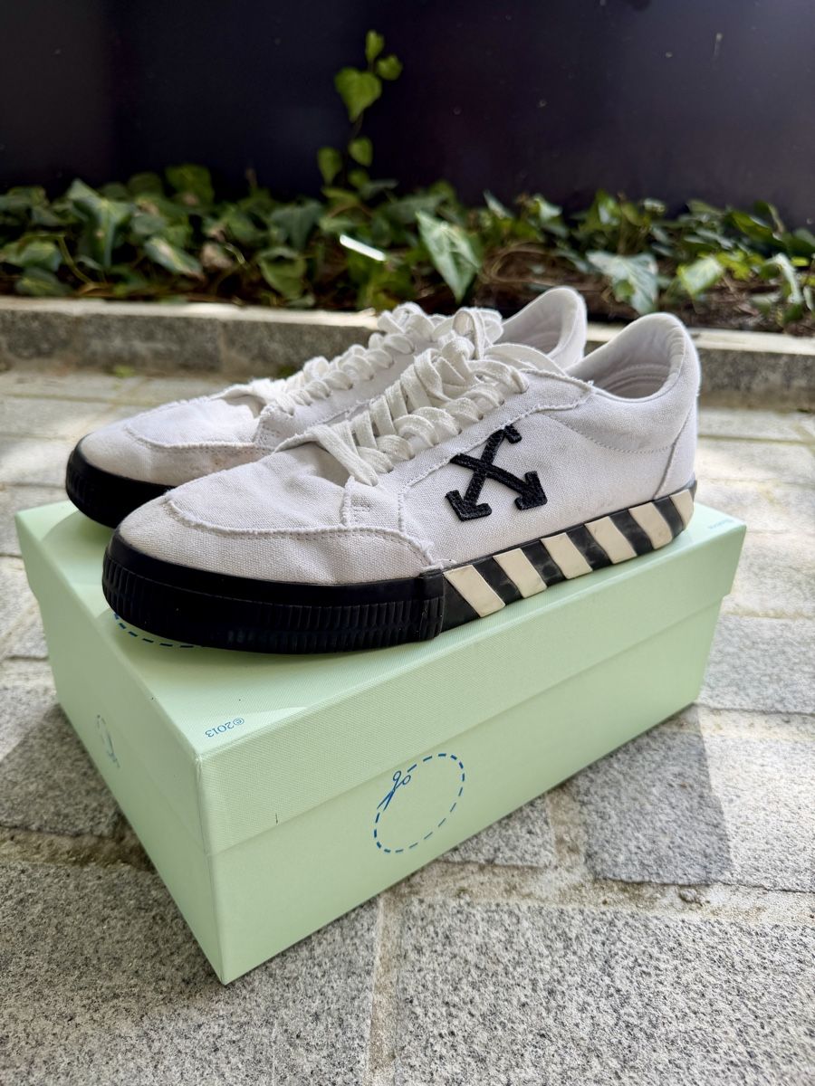 Off-White Scarpe da uomo: Off-White Vulcanized Low, Grösse 45  – Usato da Herrliberg venduto da jan_lp69